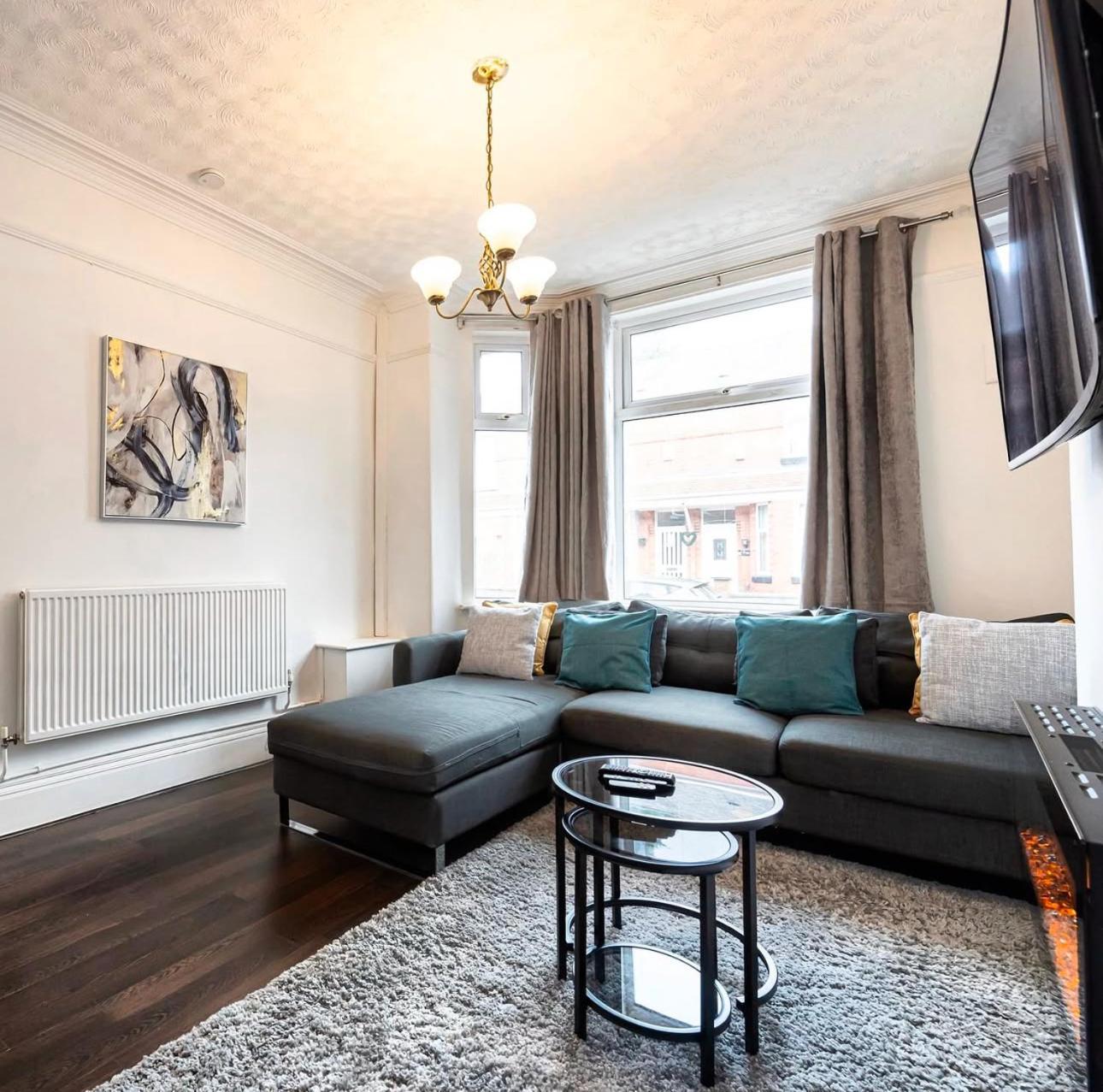 Bright & Modern 3 Bedroom Old Trafford Home Manchester Zewnętrze zdjęcie