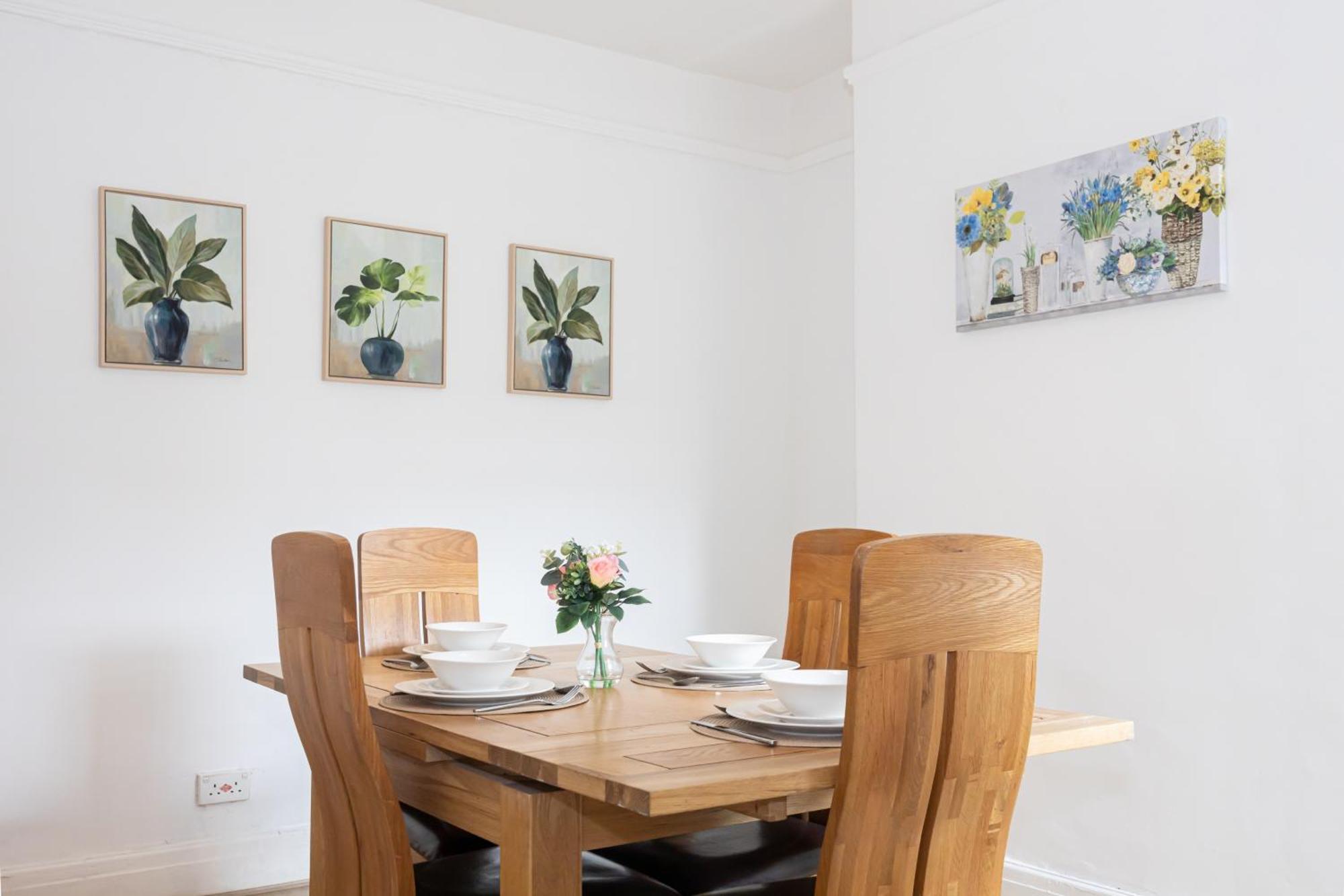 Bright & Modern 3 Bedroom Old Trafford Home Manchester Zewnętrze zdjęcie